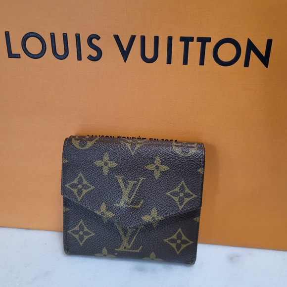 Louis Vuitton Small Bifold Wallet - Picture 2 of 10
